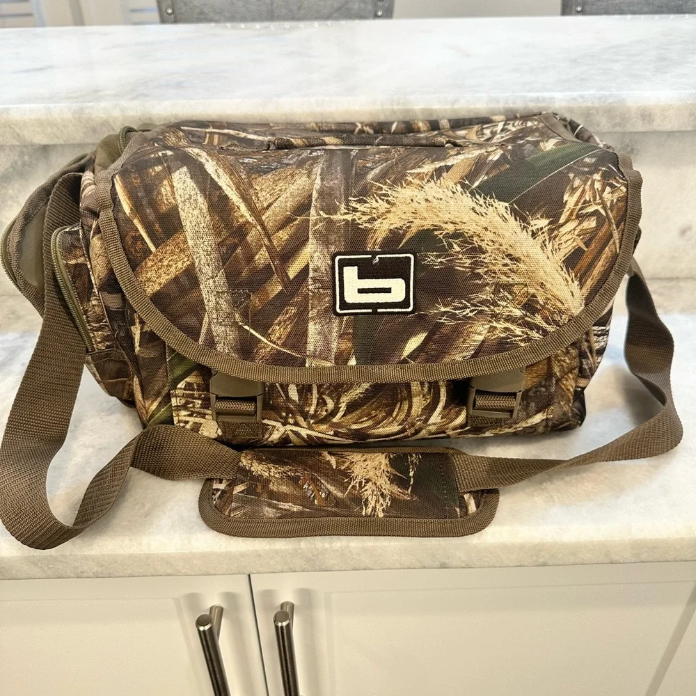 Air Blind Bag | Hunter’s Choice Bag with Strap and multiple compartments.